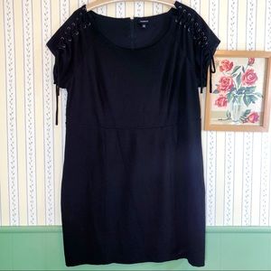 Torrid black lace up sleeve classic dress